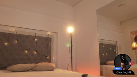 Snapshot of sarah_hiill chatting on September 24, 7:39 pm online show from September 24, 7:39 pm