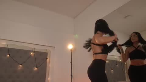 Snapshot of sarah_hiill chatting on October 8, 7:44 pm online show from October 8, 7:44 pm