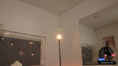 Snapshot of sarah_hiill chatting on October 11, 8:18 pm online show from October 11, 8:18 pm