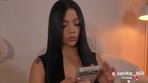 Snapshot of sarah_hiill chatting on October 21, 10:43 pm online show from October 21, 10:43 pm