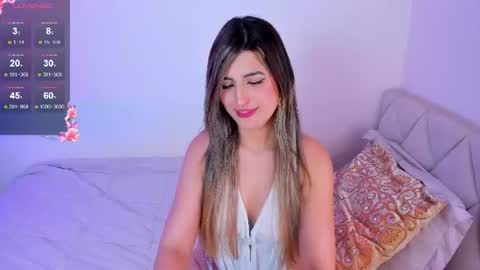 Snapshot of sarah_montale chatting on July 19, 5:55 am Sarah Independent model online show from July 19, 5:55 am