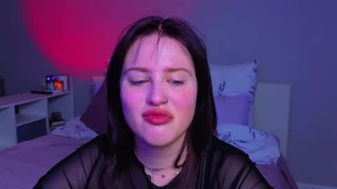 Sarah online show from May 17, 11:01 pm