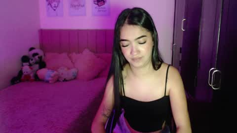 Snapshot of sarah_stone15 chatting on February 1, 10:44 pm Sarah online show from February 1, 10:44 pm