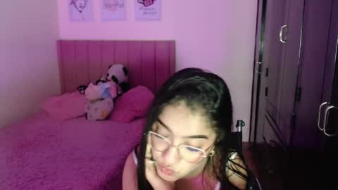 Snapshot of sarah_stone15 chatting on February 13, 1:40 am Sarah online show from February 13, 1:40 am