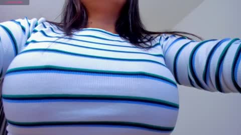 Sarah online show from January 4, 10:45 pm