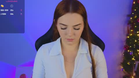 Snapshot of sarah_swtt chatting on December 29, 3:33 am - next broadcast 28 nov 7 pm Col online show from December 29, 3:33 am