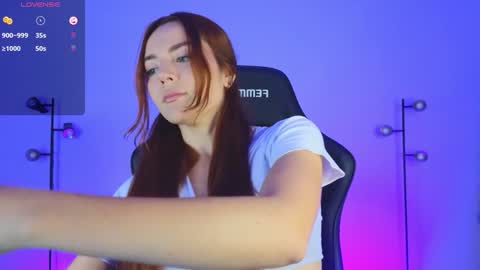 Snapshot of sarah_swtt chatting on January 19, 3:39 am - next broadcast 28 nov 7 pm Col online show from January 19, 3:39 am