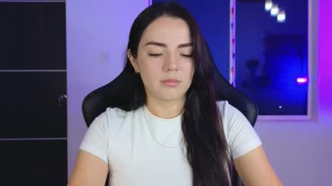 Snapshot of sarah_swtt chatting on October 11, 3:17 am - next broadcast 28 nov 7 pm Col online show from October 11, 3:17 am