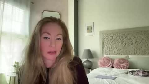 Sarah online show from April 30, 8:57 pm