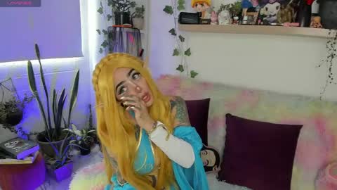 Snapshot of sarahminage_ chatting on June 7, 5:49 pm Sarah NEW ACCOUNT online show from June 7, 5:49 pm