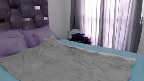 Lia online show from November 17, 12:22 pm