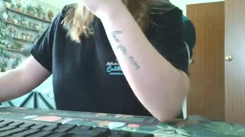 Sarah online show from July 20, 9:06 pm