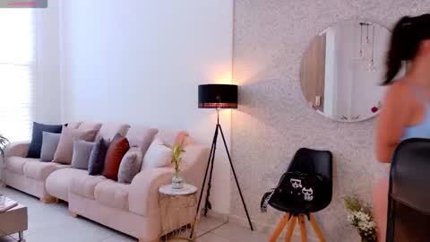 Sarah online show from March 26, 5:40 pm