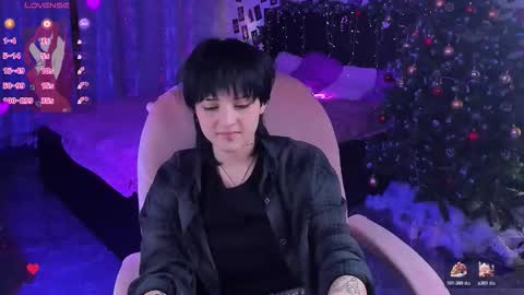 Snapshot of sarahshelby chatting on December 16, 10:31 am Sarah online show from December 16, 10:31 am