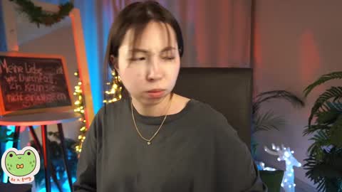 Snapshot of sarahson chatting on January 9, 6:06 am vacation 16-30 of november caucht me in insta online show from January 9, 6:06 am
