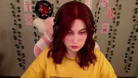 Sara online show from December 24, 1:28 pm