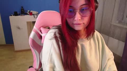 Sara online show from April 20, 2:20 pm