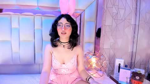 sara  online show from October 20, 6:14 am