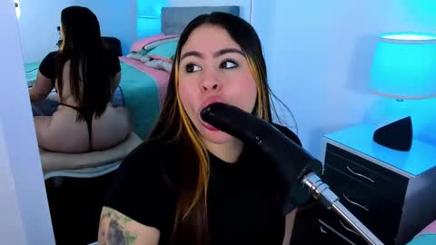 sararendon online show from December 4, 3:43 pm