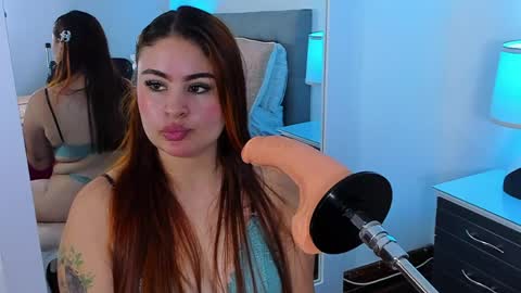 sararendon online show from April 9, 2:11 pm