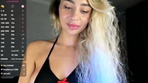 Snapshot of sarashineee chatting on October 21, 8:31 pm Sara online show from October 21, 8:31 pm