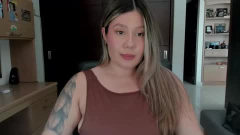 Sara  sarasmithfun by instagram online show from February 12, 7:56 pm