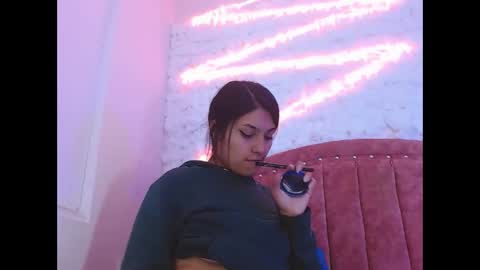 sarastonesx online show from January 28, 5:11 am