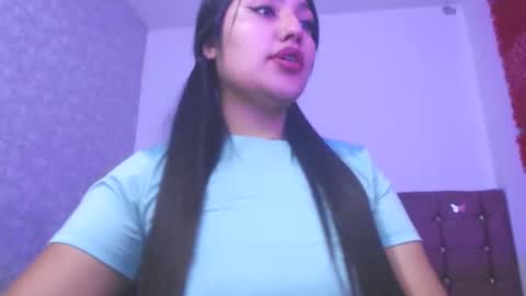 sarastonesx online show from May 29, 4:32 am
