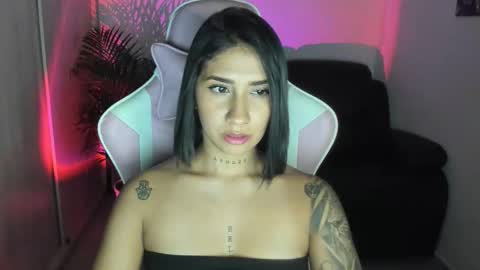 saratukkerr online show from December 1, 3:55 am