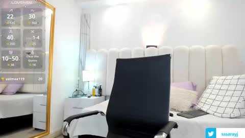 Snapshot of saray_cum chatting on February 21, 7:43 pm saray online show from February 21, 7:43 pm