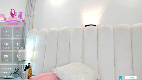 Snapshot of saray_cum chatting on February 23, 9:05 pm saray online show from February 23, 9:05 pm