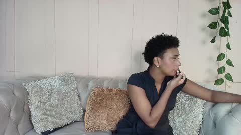Snapshot of saray_mardez chatting on January 22, 12:27 pm Saray Mardez online show from January 22, 12:27 pm