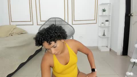 Snapshot of saray_mardez chatting on September 25, 12:31 pm Saray Mardez online show from September 25, 12:31 pm