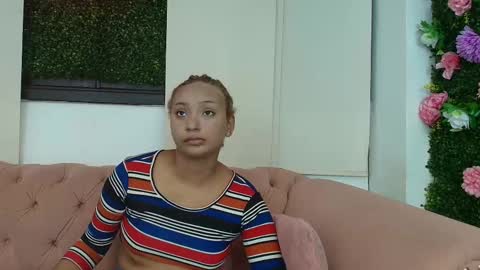 Snapshot of saray_mardez chatting on October 16, 12:06 pm Saray Mardez online show from October 16, 12:06 pm