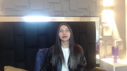 Saray Pink online show from January 7, 11:45 am