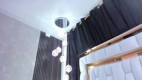 Snapshot of sarayroyse chatting on October 8, 7:33 pm Saray online show from October 8, 7:33 pm