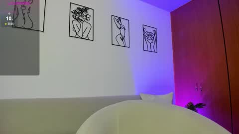 Snapshot of saraysweet_ chatting on December 23, 9:51 pm saraysweet_ online show from December 23, 9:51 pm