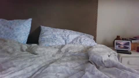 Snapshot of saretta46 chatting on May 2, 1:49 pm Sara online show from May 2, 1:49 pm
