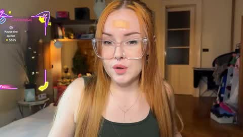 Snapshot of sargonium909 chatting on October 25, 4:46 pm Veronika online show from October 25, 4:46 pm