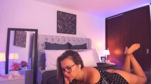 sarha online show from March 6, 1:29 pm