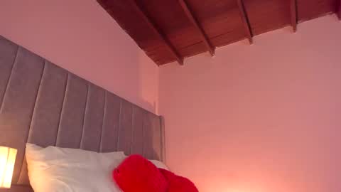 Sara Garcia online show from March 6, 5:37 am