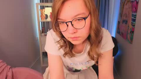Lia online show from July 31, 1:21 pm