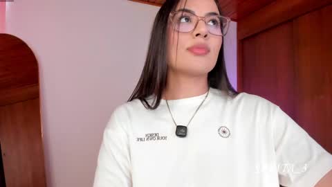 Sarita Lozano online show from April 14, 10:49 pm