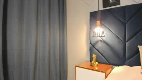 Sara  online show from April 9, 5:07 am