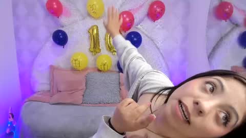 Sara online show from May 16, 4:09 am