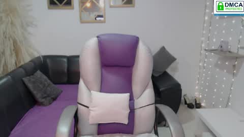 Sara online show from April 10, 1:22 am