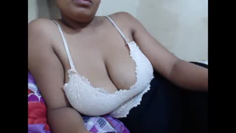 saronette online show from January 15, 12:58 pm