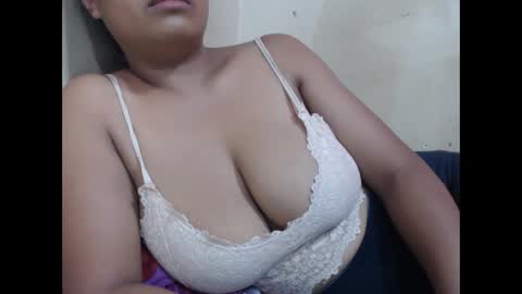 saronette online show from February 20, 11:31 am