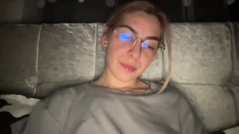 Snapshot of sarrah_rossy chatting on January 15, 10:57 pm Sarrah online show from January 15, 10:57 pm