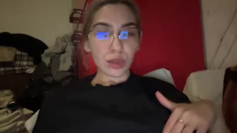 Snapshot of sarrah_rossy chatting on January 23, 8:45 pm Sarrah online show from January 23, 8:45 pm